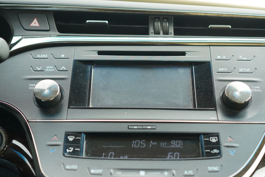 2014 Toyota Avalon Image 15