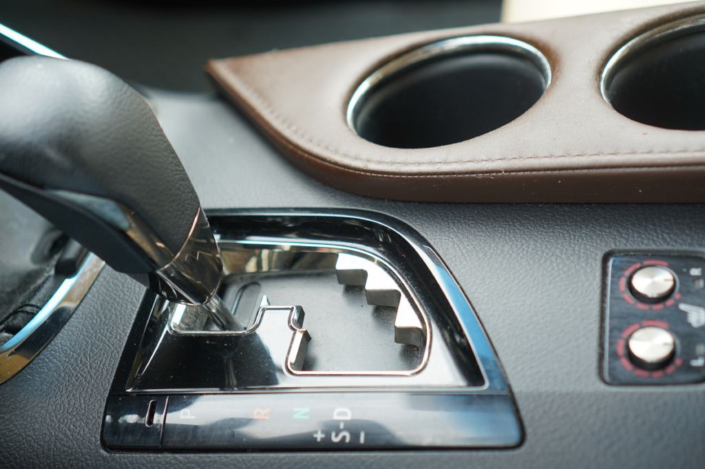 2014 Toyota Avalon Image 16
