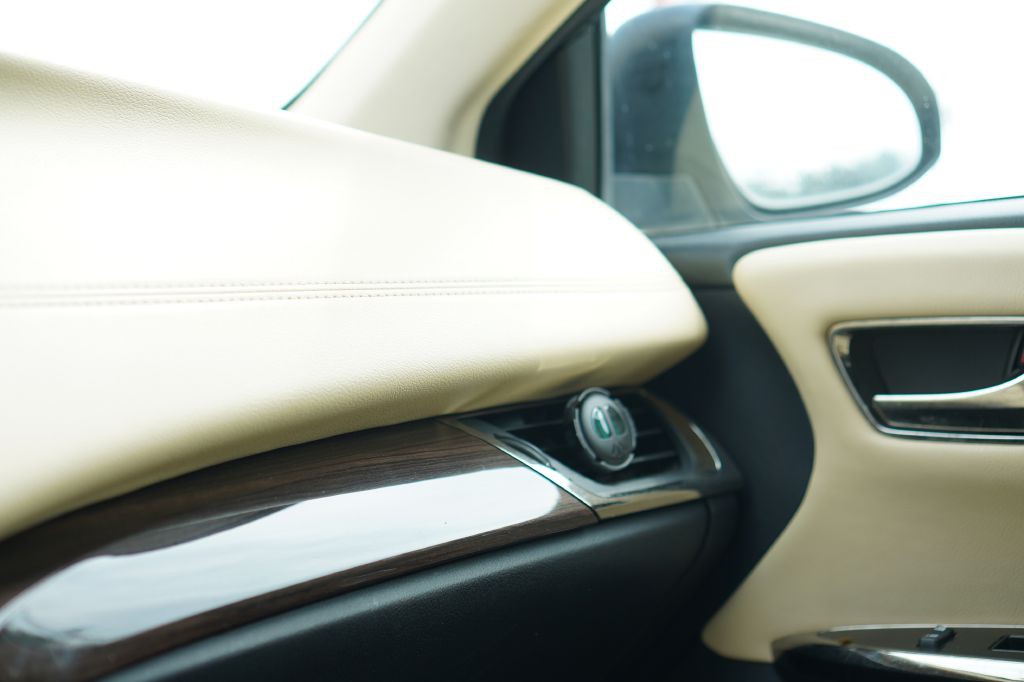 2014 Toyota Avalon Image 17