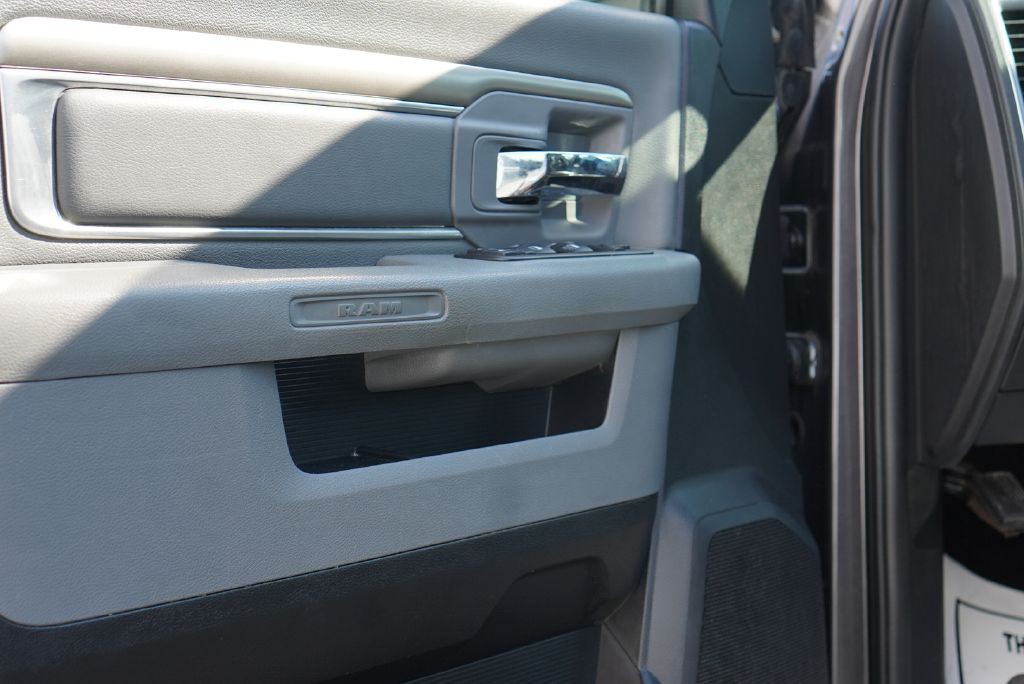 2017 RAM 1500 Image 17