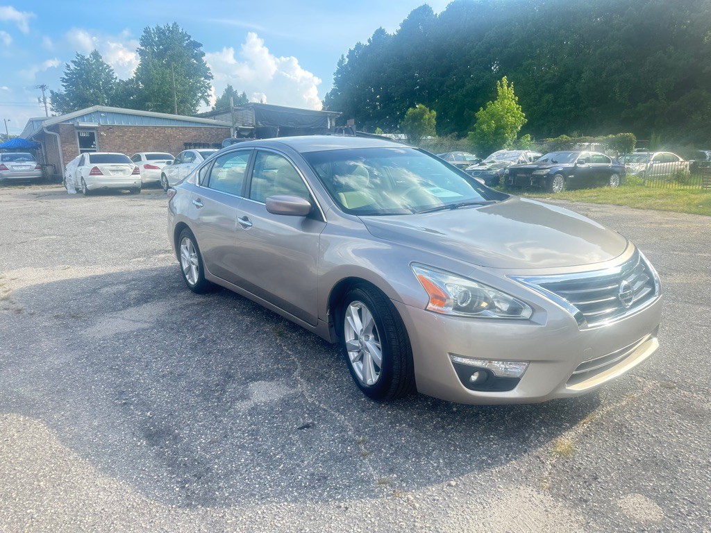 2015 Nissan Altima Image 2