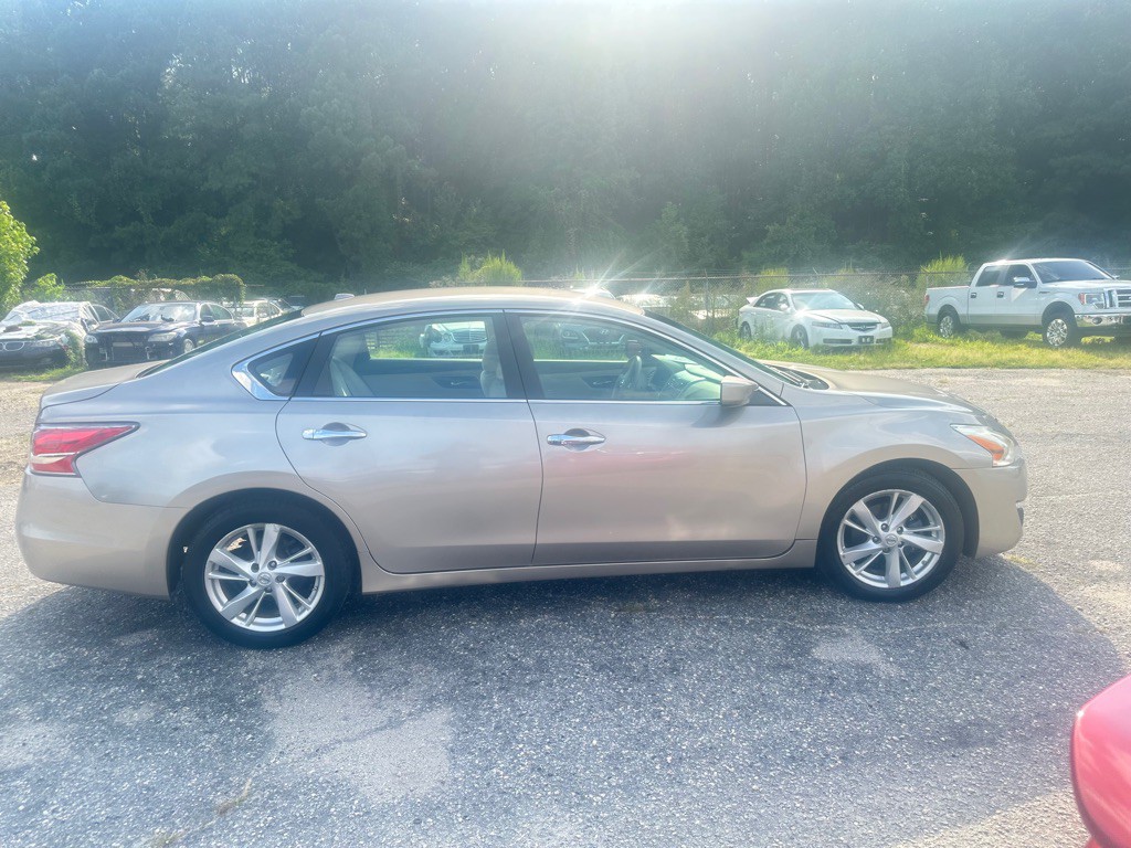 2015 Nissan Altima Image 3