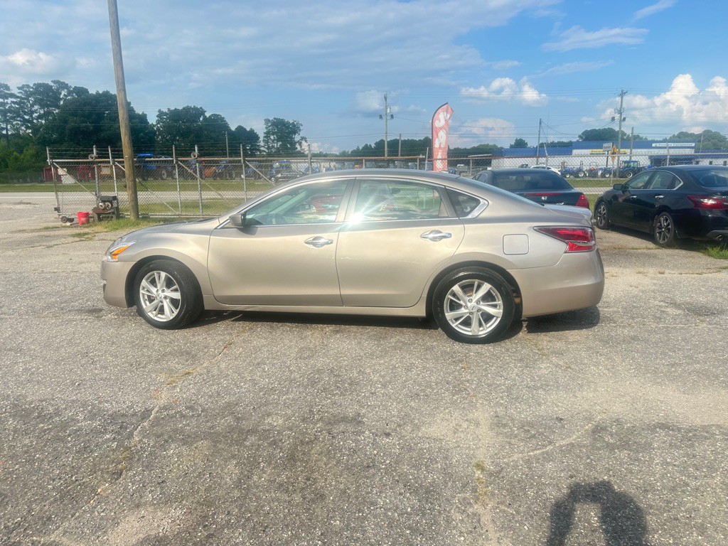 2015 Nissan Altima Image 7