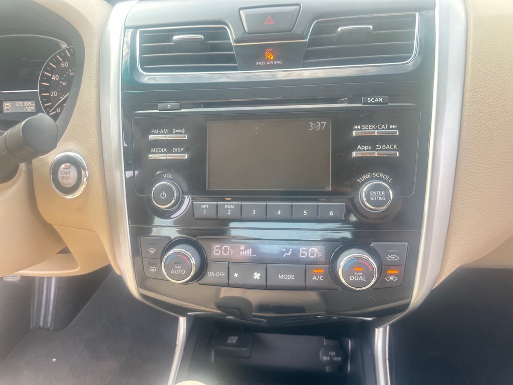 2015 Nissan Altima Image 14