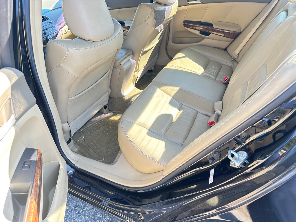 2009 Honda Accord Image 10