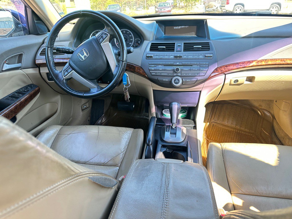 2009 Honda Accord Image 12
