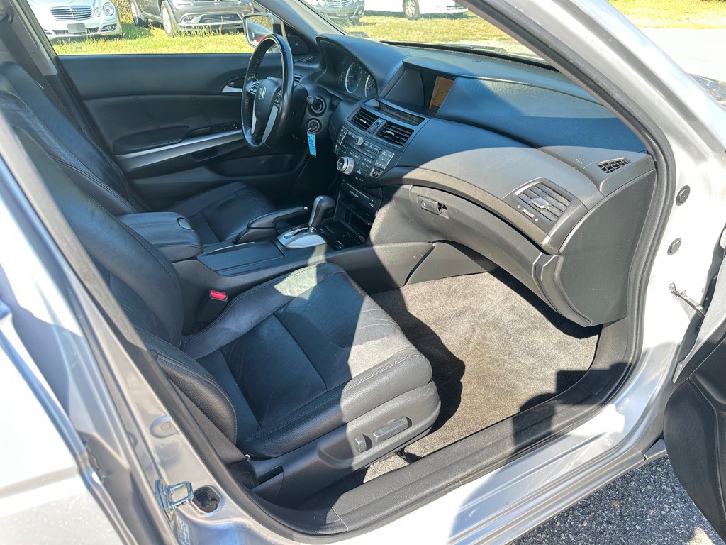 2009 Honda Accord Image 14