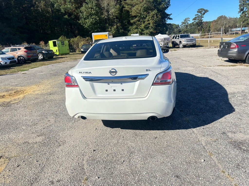 2015 Nissan Altima Image 6