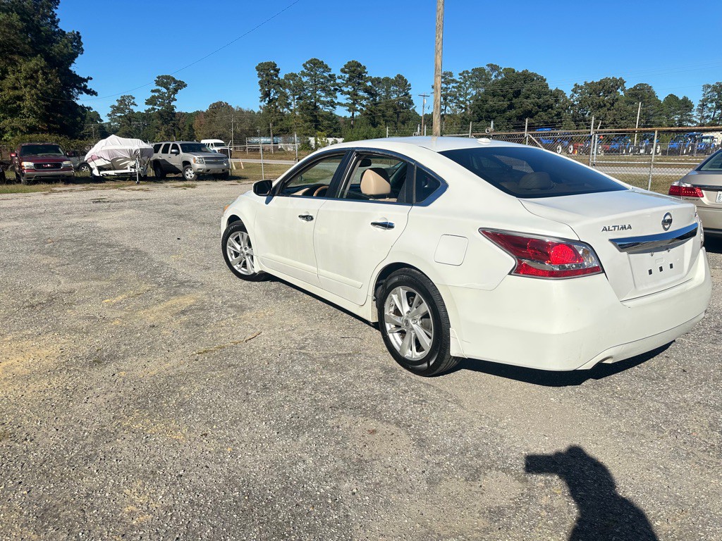 2015 Nissan Altima Image 7