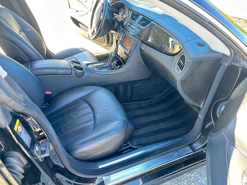 2007 Mercedes-Benz CLS-Class Image 16