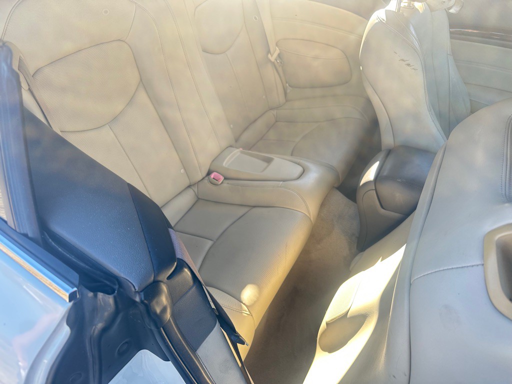 2011 INFINITI G37 Image 14
