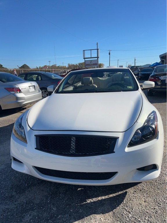 2011 INFINITI G37 Image 15