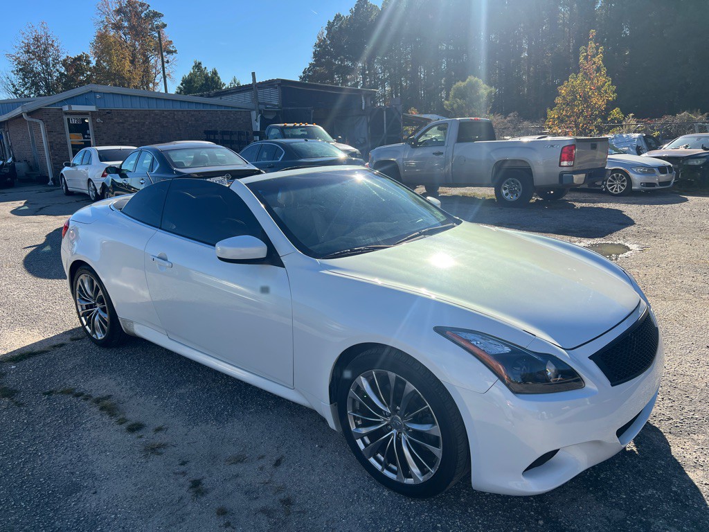 2011 INFINITI G37 Image 25