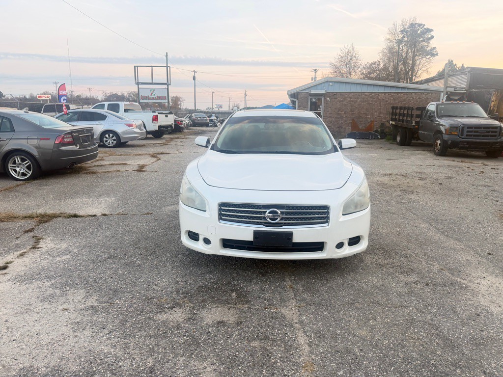 2009 Nissan Maxima Image 2