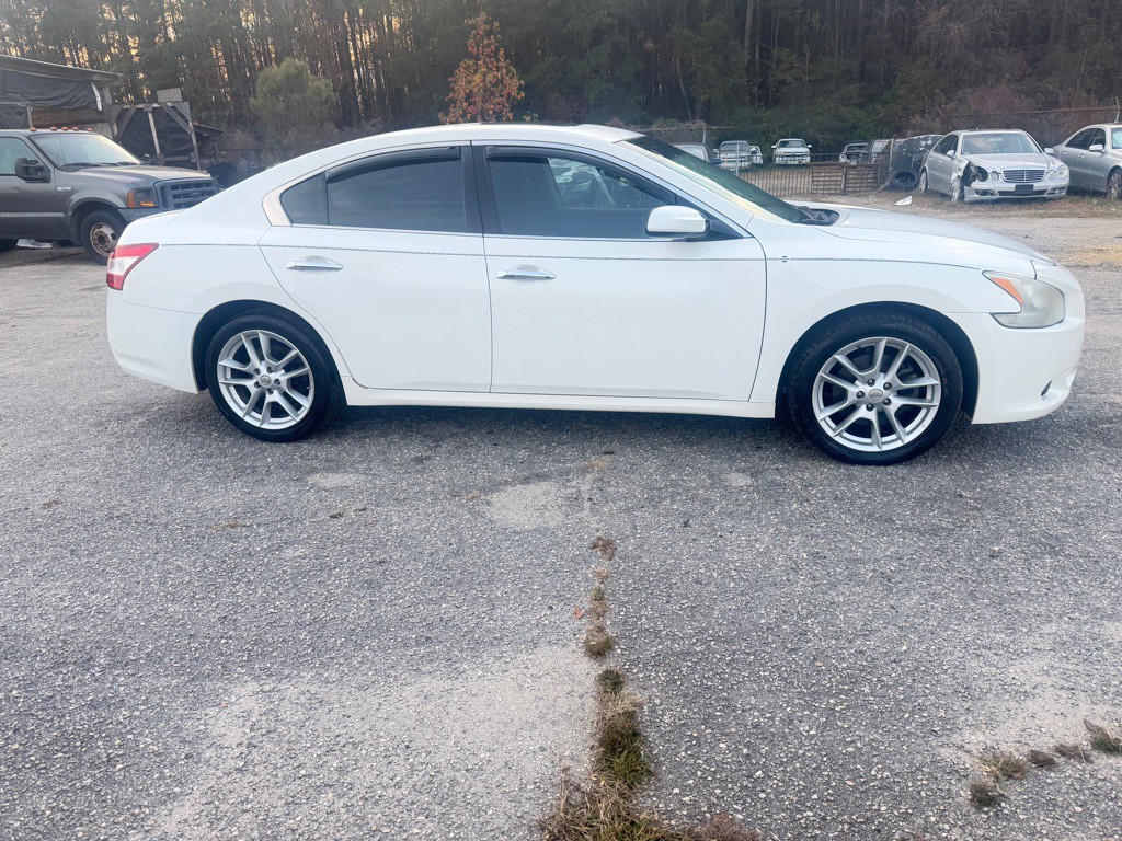 2009 Nissan Maxima Image 4