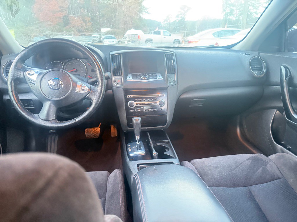 2009 Nissan Maxima Image 13