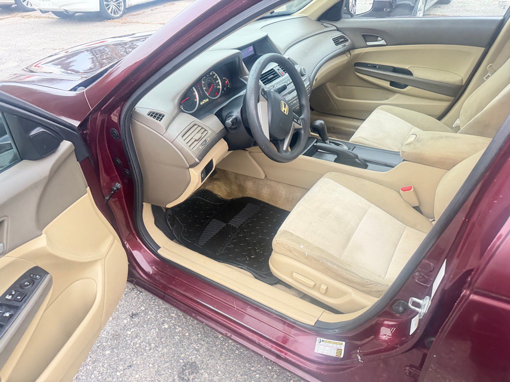 2010 Honda Accord Image 9