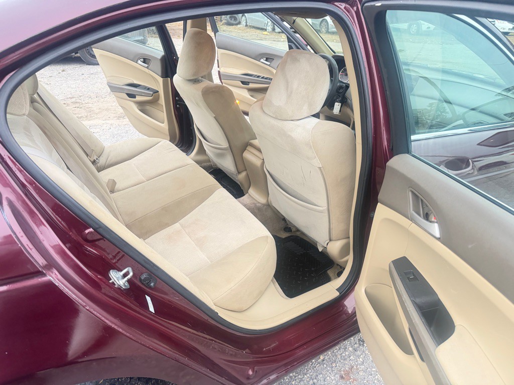 2010 Honda Accord Image 11