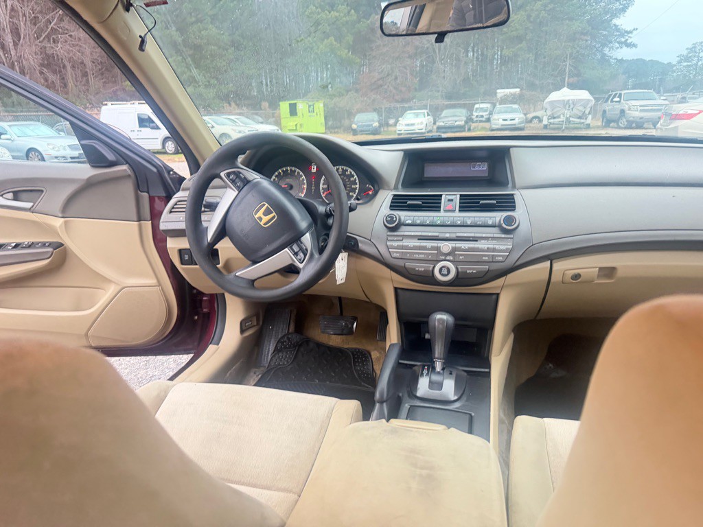 2010 Honda Accord Image 12