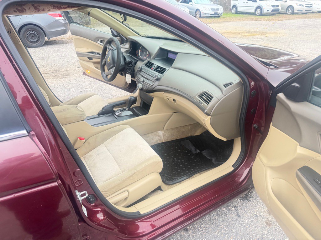 2010 Honda Accord Image 13