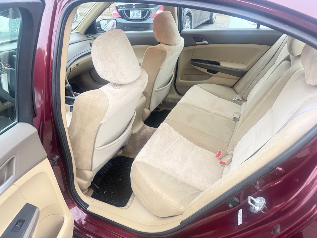 2010 Honda Accord Image 10