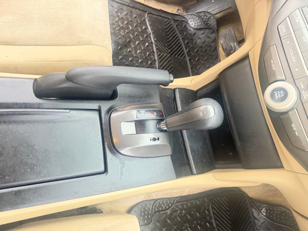 2010 Honda Accord Image 14