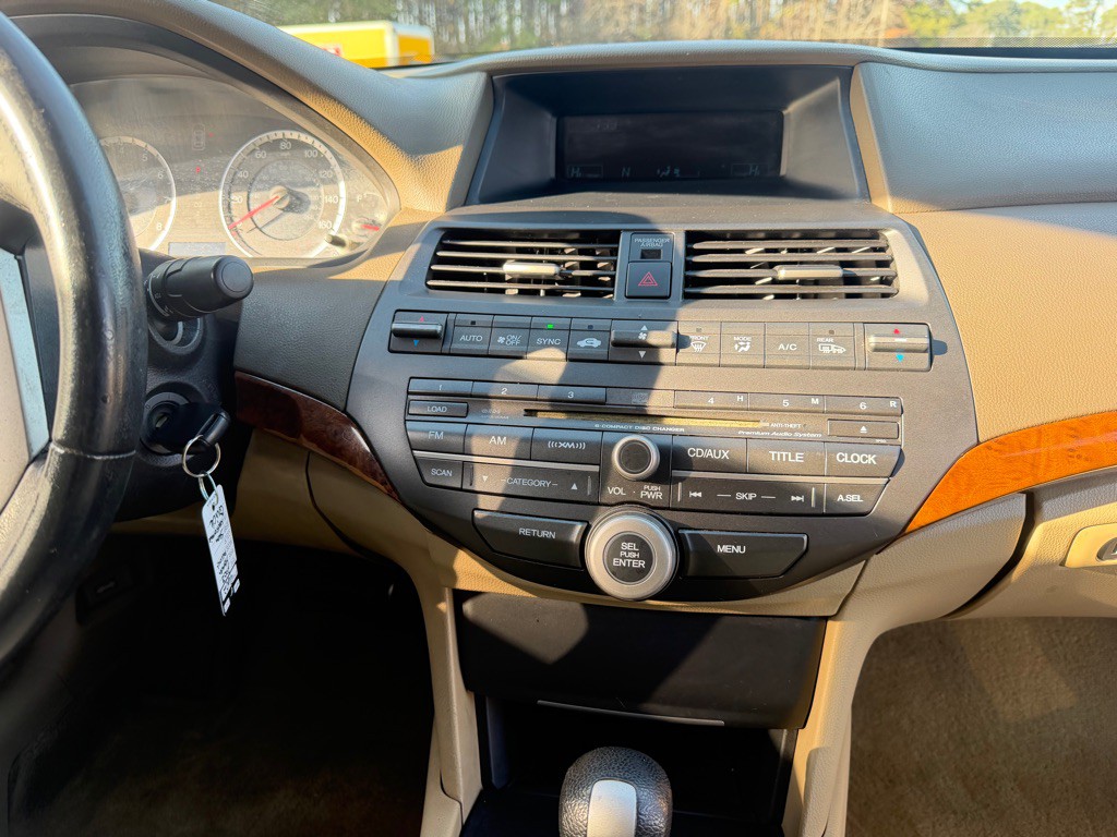 2008 Honda Accord Image 14