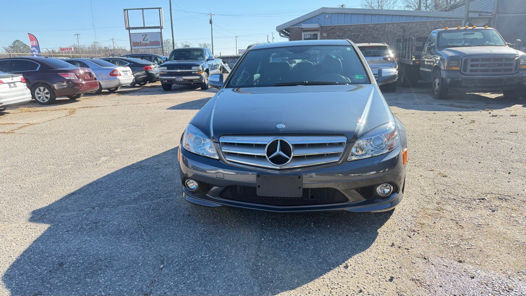 2009 Mercedes-Benz C-Class Image 2