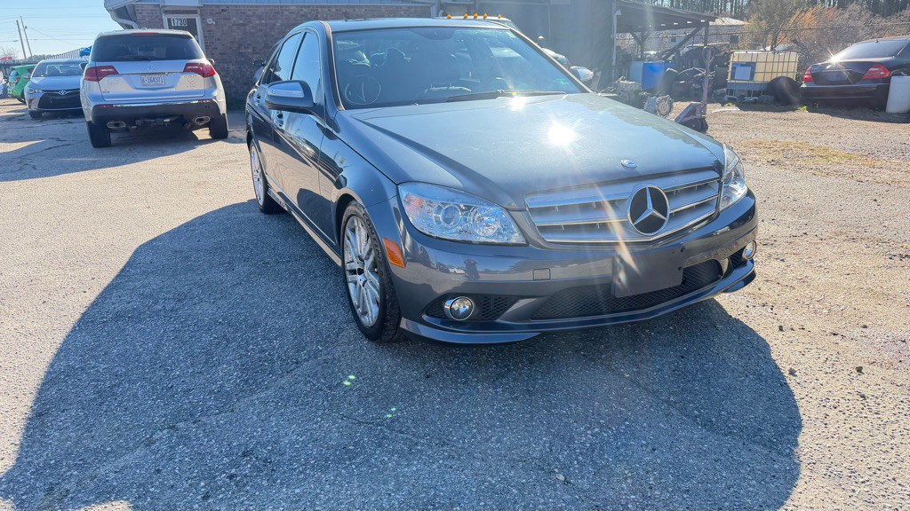 2009 Mercedes-Benz C-Class Image 3