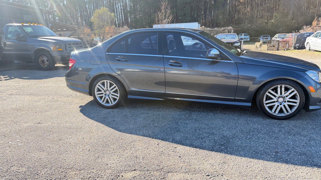 2009 Mercedes-Benz C-Class Image 4