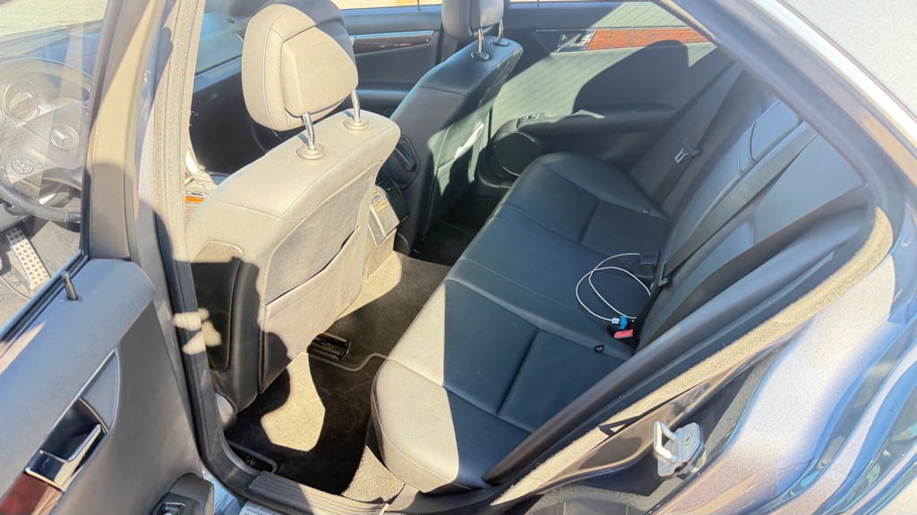 2009 Mercedes-Benz C-Class Image 10