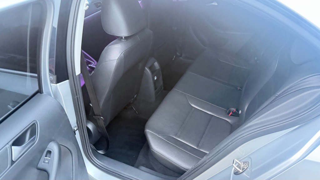 2015 Volkswagen Jetta Image 10