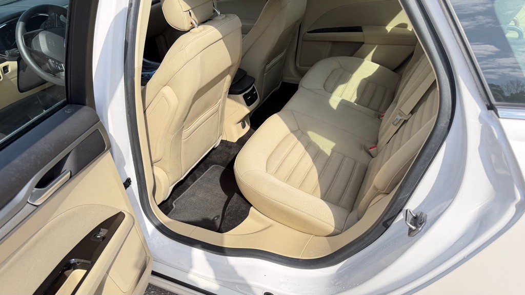 2013 Ford Fusion Image 10