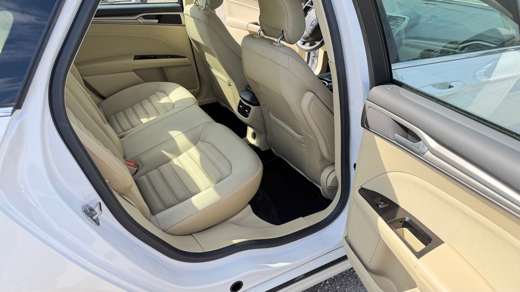 2013 Ford Fusion Image 11