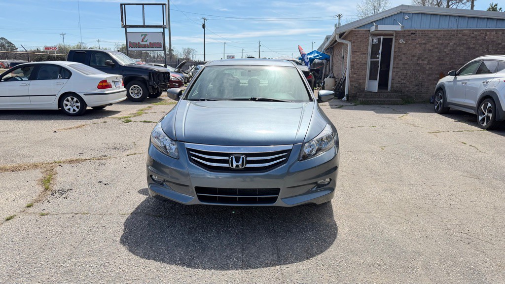 2011 Honda Accord Image 2
