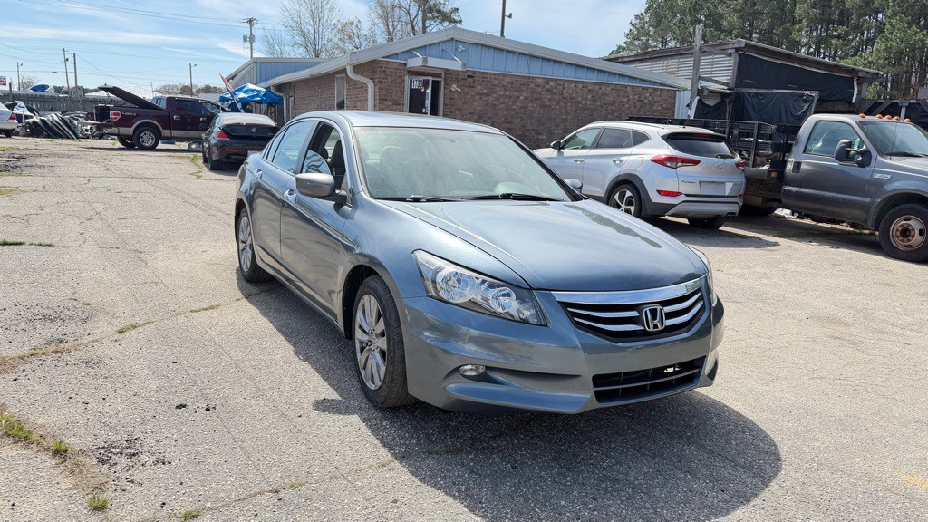 2011 Honda Accord Image 3