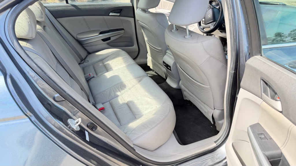 2011 Honda Accord Image 11