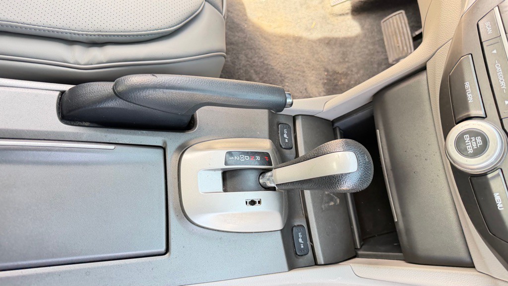 2011 Honda Accord Image 14