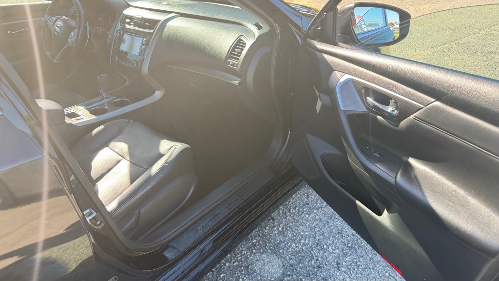 2014 Nissan Altima Image 16