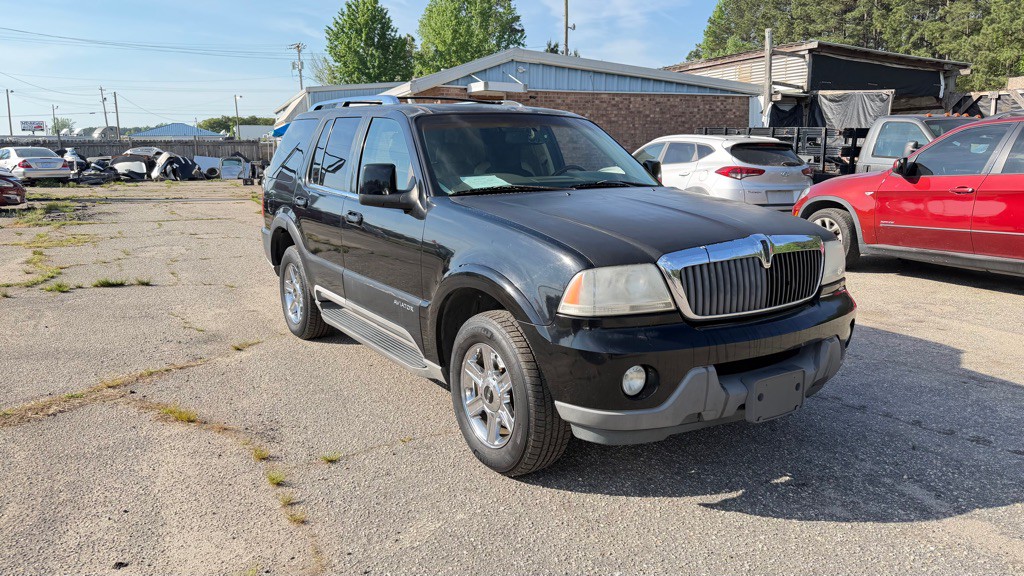 2004 Lincoln Aviator Image 3