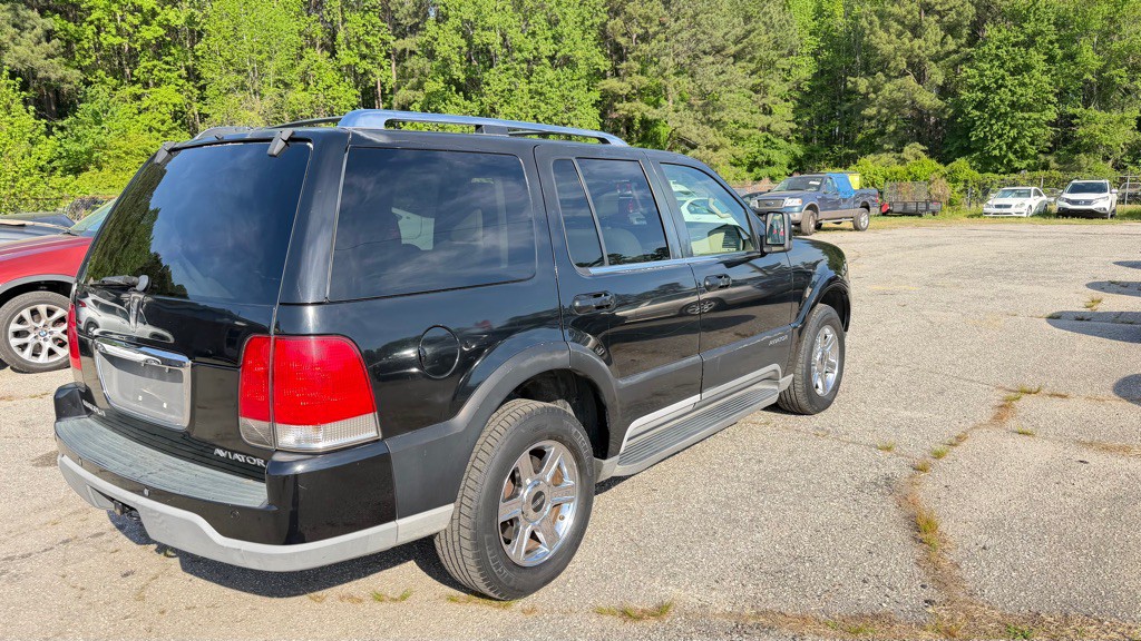 2004 Lincoln Aviator Image 5
