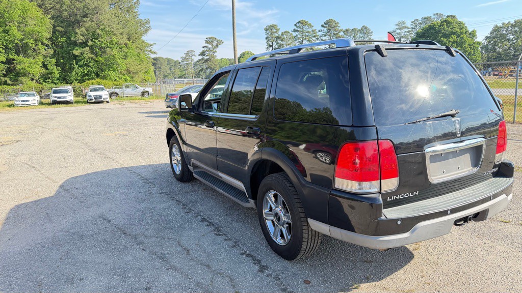 2004 Lincoln Aviator Image 7