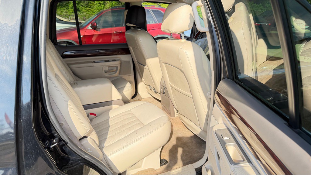 2004 Lincoln Aviator Image 11