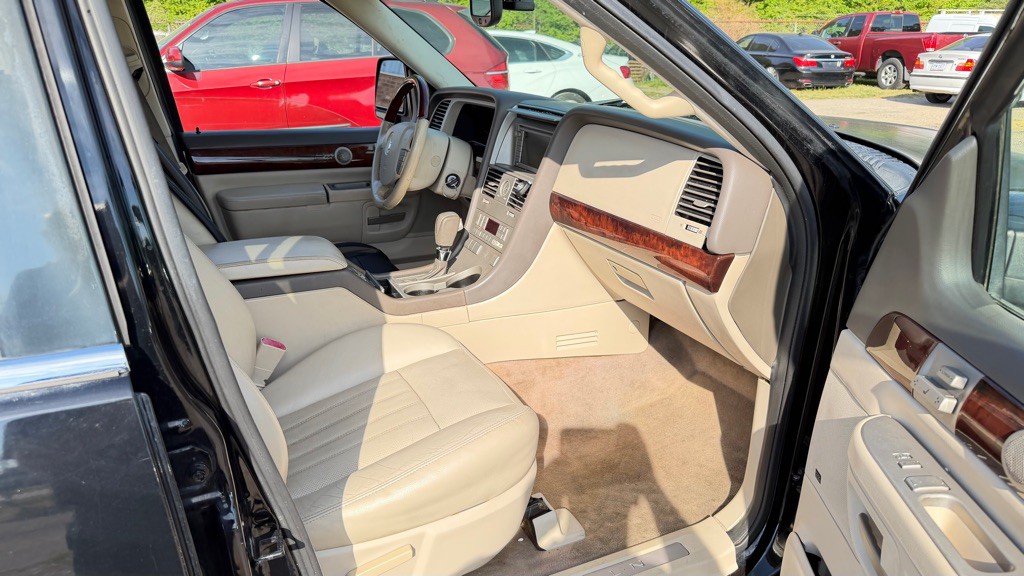 2004 Lincoln Aviator Image 12