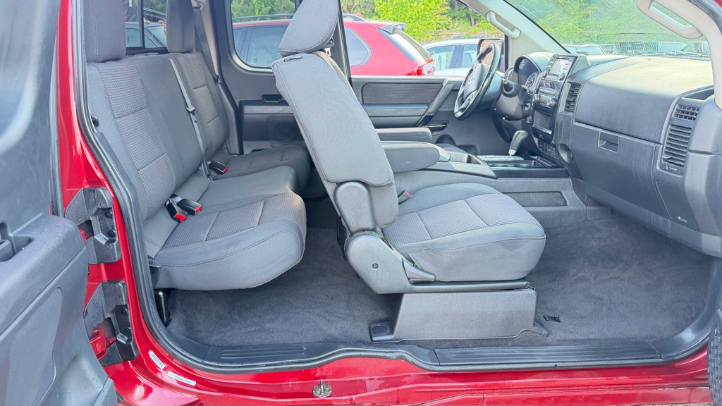 2013 Nissan Titan Image 14