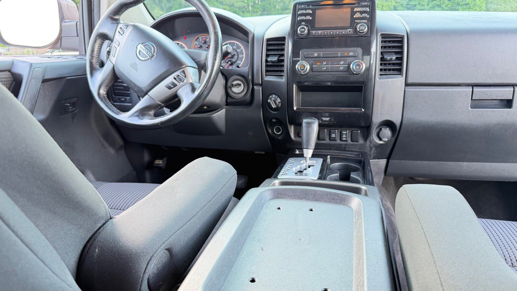 2013 Nissan Titan Image 15