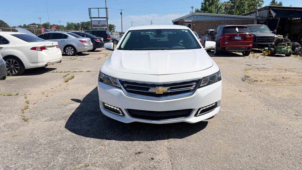 2018 Chevrolet Impala Image 2