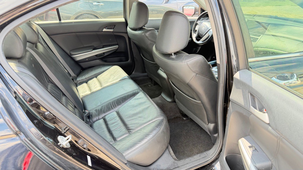 2009 Honda Accord Image 11