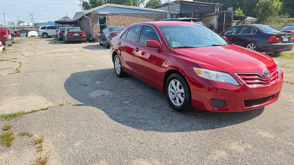 2011 Toyota Camry Image 3