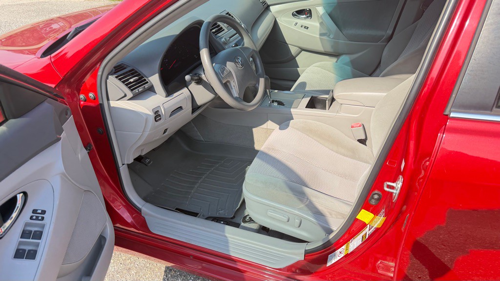 2011 Toyota Camry Image 9